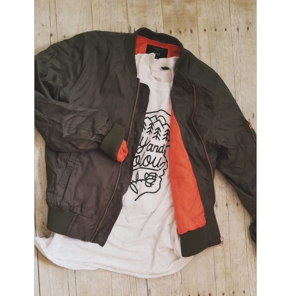IGreen bomber jacket